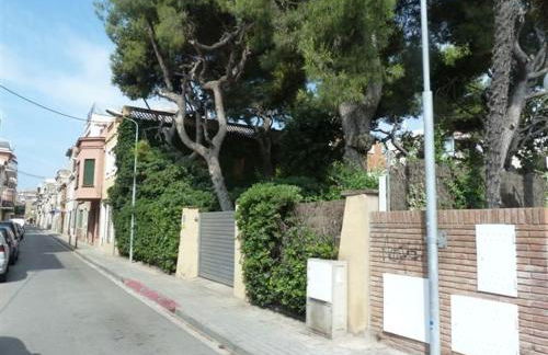 Casa de pueblo con jardín - Foto 2