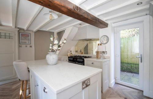 Rainbow Cottage Spacious Detached Home, Hot Tub, Sleeps 7 - Foto 26