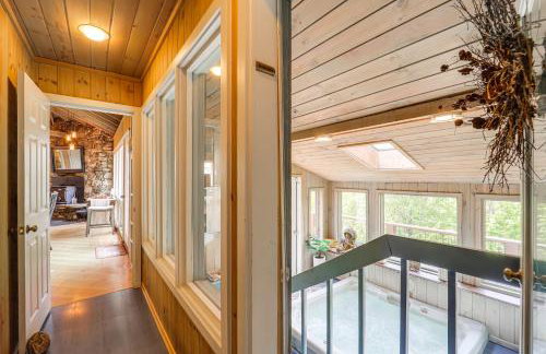 Close to Trails! Seven Devils Retreat with Hot Tub - Foto 20