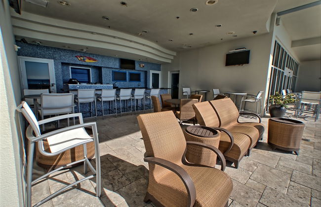 Sterling Breeze - Luxury Beach Front Condo - Photo 98