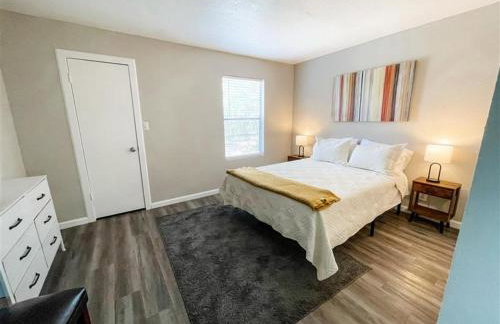 Perfect for Group with 2BR, 2BA and Pool - Foto 17