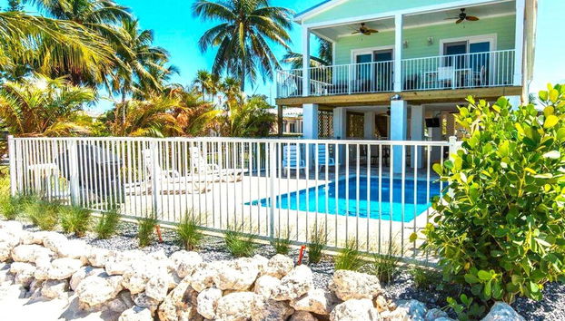 8 Waterfront 4 Bed 3 Bath Pool Home w Free Dock - Foto 2, Habitación