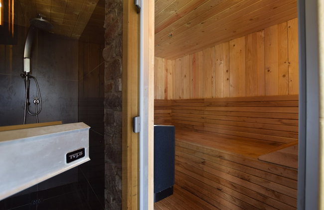 Grandeur Villa with Sauna & Hot Tub in Durbuy - Photo 42
