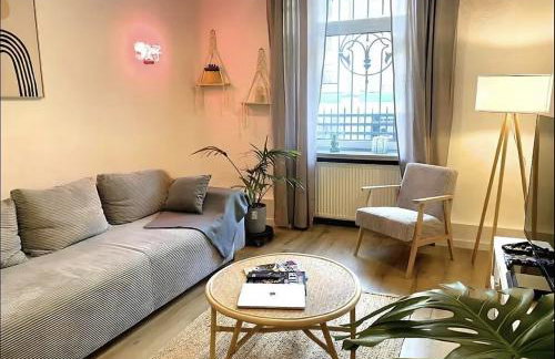 City Apartment Central & Near Fairgrounds - Foto 1