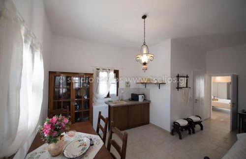 Charouda Stone Tower - Foto 2