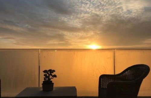 Stunning architect designed beachfront property - Foto 32