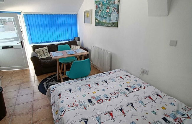 1 Bed Cottage - Sleeps 2 - Parking - Wifi - Foto 2