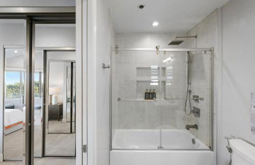 Serene Home on the Hill with amazing view! near SF - Foto 30