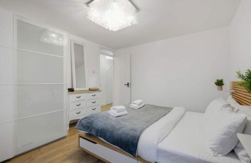 Cozy Nice View 4ppl 2Bed Flat Near River Walks St Katharine Docks BURR-86-Fred - Photo 22