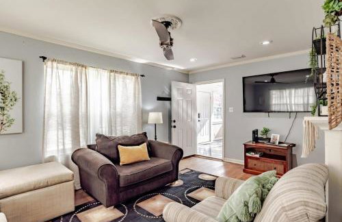 Sunny Midtown Cottage- Midtown Mobile - Photo 1