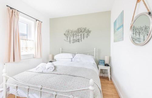 Sundowners panoramic views of countryside sea - Foto 10