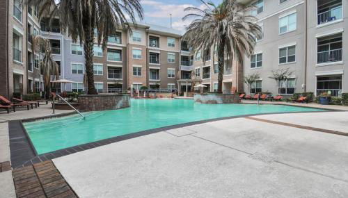 Lux Mid-Rise Walking Distance to NRG Stadium - Foto 3