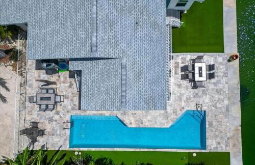 Sea Glass Dreams - Waterfront Pool Home, Mini Golf, Game Room, 110' Dock - Foto 40