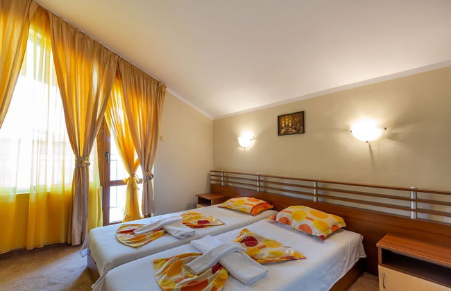 1 Bedroom Apartment in Dafinka Guest House - Photo 9