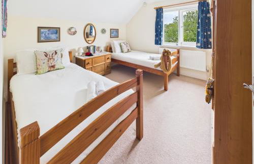 Large detached house near the sea - Photo 13