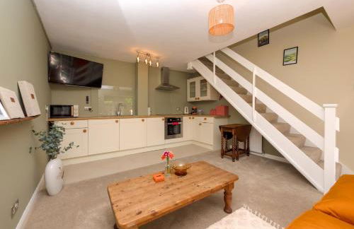 The Lilley Pad in Ludlow Cosy, Central, Perfect for Couples, Netflix & Parking Permit - Photo 10