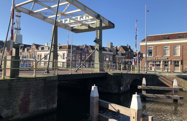 Slapen in eigentijds woonboot hotel - Foto 22