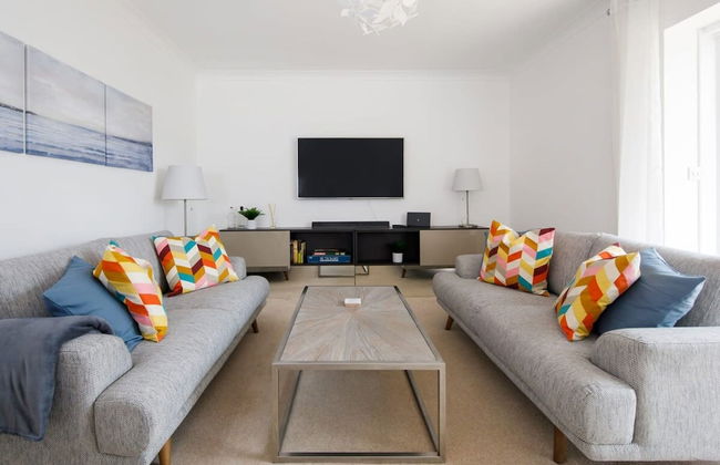 Modern Stylish Seaside Family Home - Foto 38