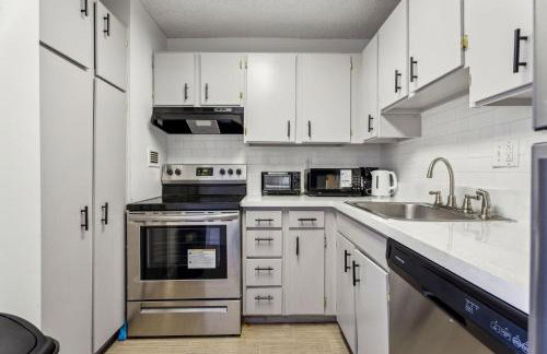 Legacy at Imperial Village 915 I 1 Bed 1 Bath - Foto 9