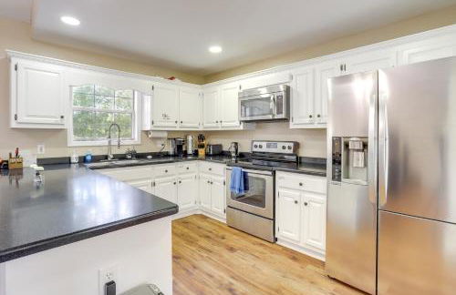 Lakefront Home with Private Boat Dock on Lake Lanier - Photo 6