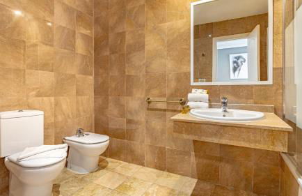 VACATION MARBELLA I Puente Romano Apartment, Brand-New, Exclusive Location in Marbella Golden Mile, Close to Fine Dining, The Beach and The Marina - Foto 16