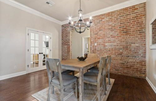 Gameday Getaway - Pool - King Bed - Sports Complex - Foto 10