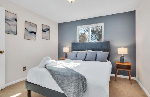 6BD Near DT - BBQ Grill, Games & Football Fun - Photo 49