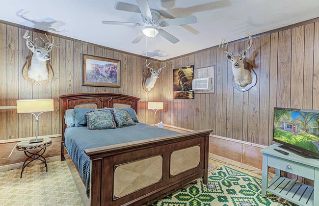 Kingsland Duo 2 Cottages in 1 w/ Lakeview! - Foto 2