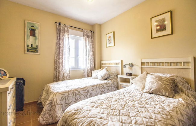 3 Bed Beach Apartment With Views Isla Canela - Foto 5