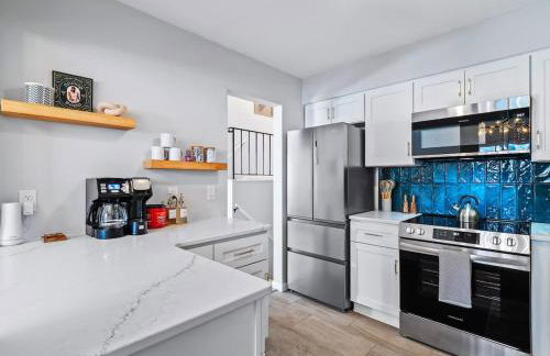 Hot Tub, Game Room, 4 Bedrooms, Gorgeous Remodel - Foto 16