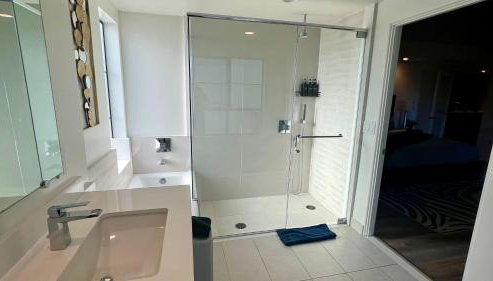 Century City Cozy 3 Bedroom Apartment with Parking 302,303 - Foto 5