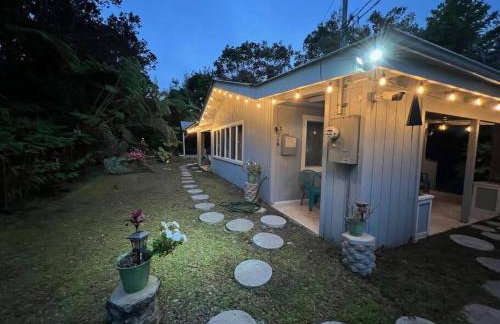 Romantic Retreat, Relax at Hot-tub, Indoor & Outdoor shower, firepit, 5 min to Hawaii Volcano park - Foto 10