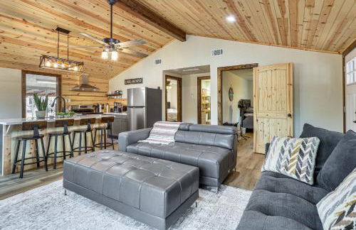 Fish Sam Rayburn! Secluded Cabin with Deck and Grill - Photo 10