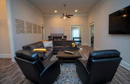 Brand NEW Large Impressive House Near Downtown! - Foto 22