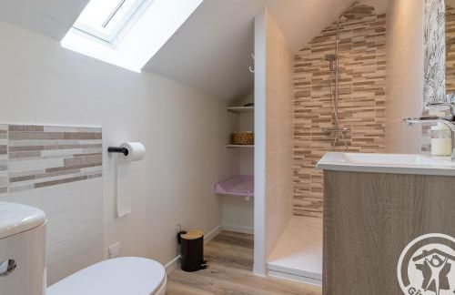 Gîte de groupe avec salle de jeux, jardin 4000m², proche forêt de Chandelais et Zoo de la Flèche - FR-1-622-56 - Photo 30