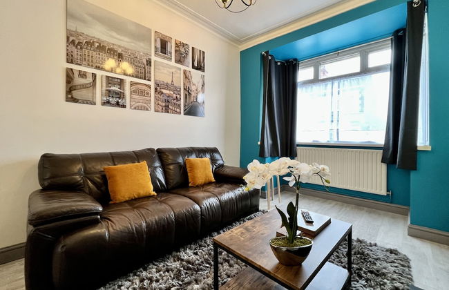 Bramhall House - Photo 1