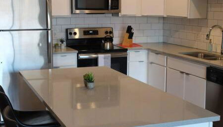 Onsite coffee bar just mins to Jack Thrice Stadium - Foto 3