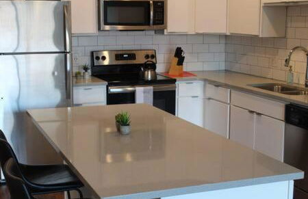 Onsite coffee bar just mins to Jack Thrice Stadium - Foto 3