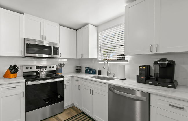 NEW St Pete Retreat Newly Updated Pet Friendly - Photo 11