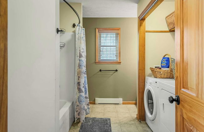 Hickory Haven by Avantstay Hot Tub, Game Room, Theater, Deck - Foto 29