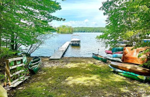 Waterfront Access with Kayaks Private Deck and a Firepit - Photo 6