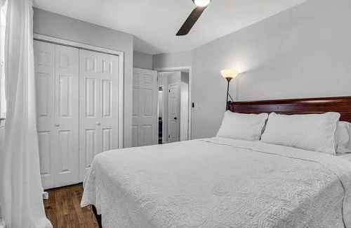 Suburban 3BR Stylish Oasis - Foto 3