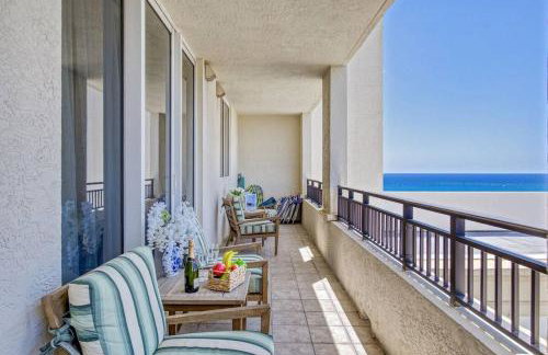 2B Beachfront condo! Pool! Games! 15 mins to PBI! - Foto 24