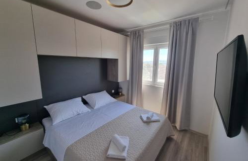 Villa Madison, Spacious Sea View Apartments Near Zadar with heated pool - Photo 35