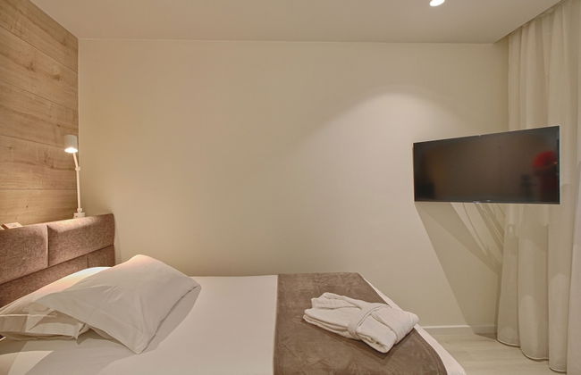 The Rooms Apartments Tirana - Photo 9