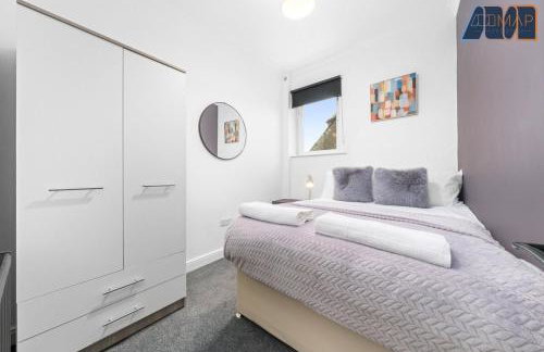 2 Bed Home with Parking Sleeps 4 - Foto 11