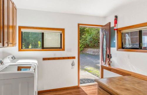 4BR waterfront home with beach access and views - Foto 4