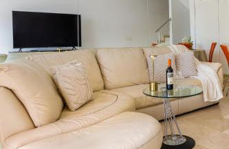 Modern 2BR Sea View Retreat in Tauro Walk to Beach & Golf - Foto 21