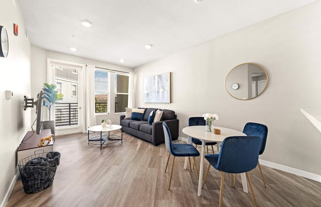 Chic Apt w Jacuzzi Lake Front Nr Casino Imax - Foto 9