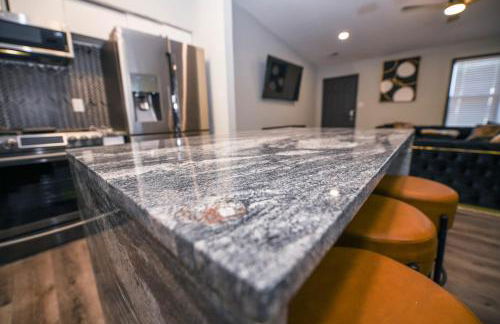 Spacious 4 bedroom 8 beds 20mins From downtown - Foto 19